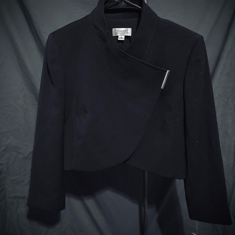 Tahari Black Cropped Asymmetrical Blazer